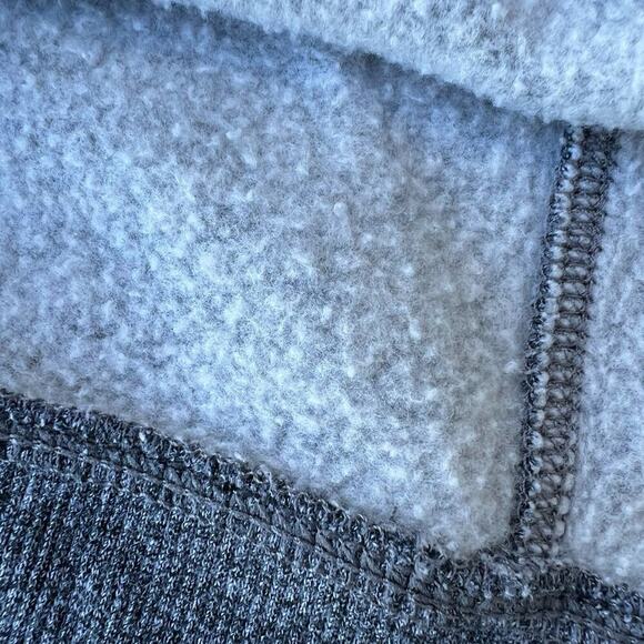 Calvin Klein oversized Crop sweatshirt, gray Calvin on front women's size XL - Picture 6 of 6